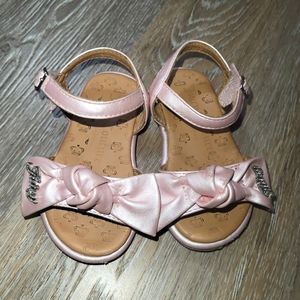 Juicy baby sandals